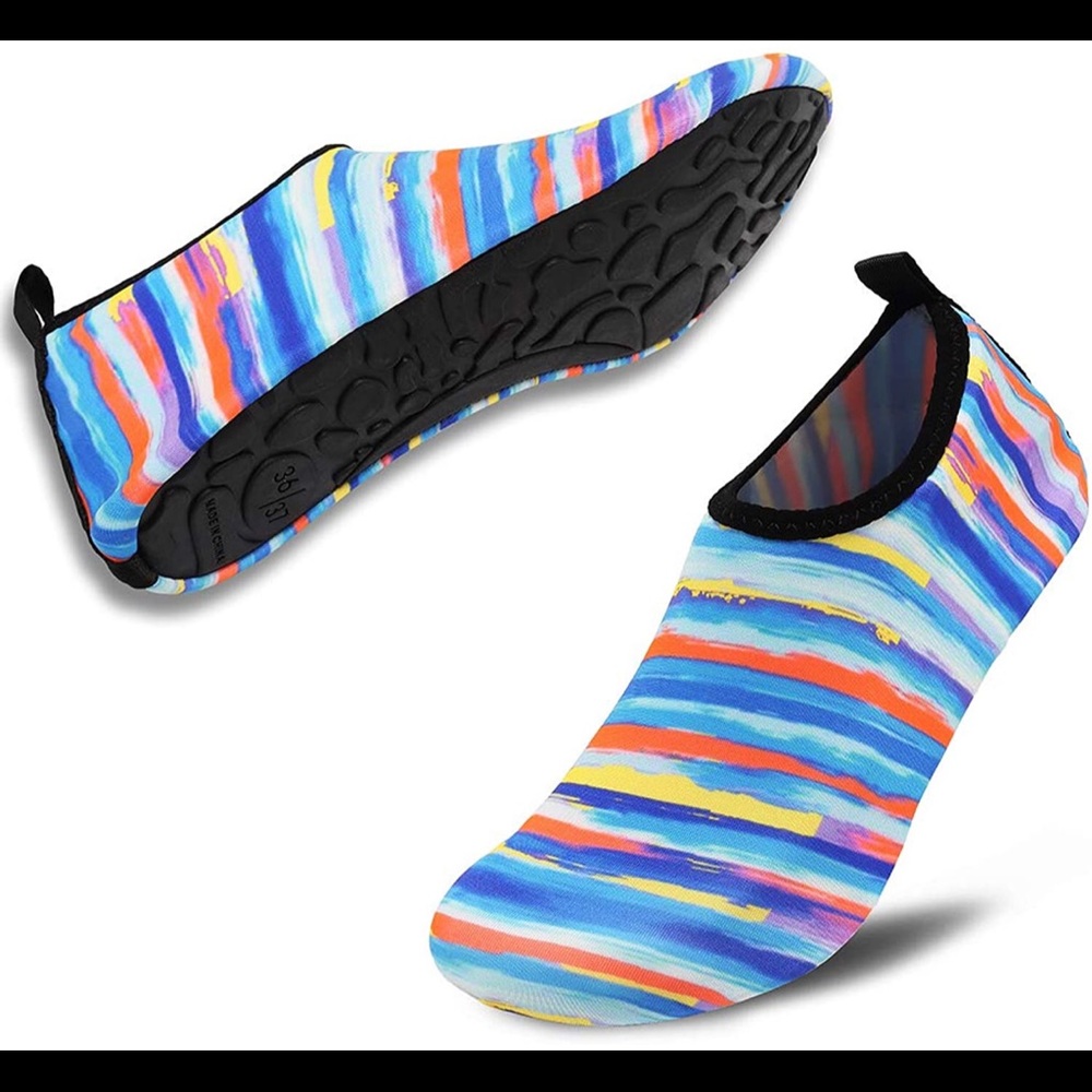 NWT Unisex Quick Drying Shoes